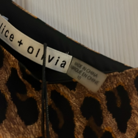 Alice and Olivia Gown - Picture 4 of 8